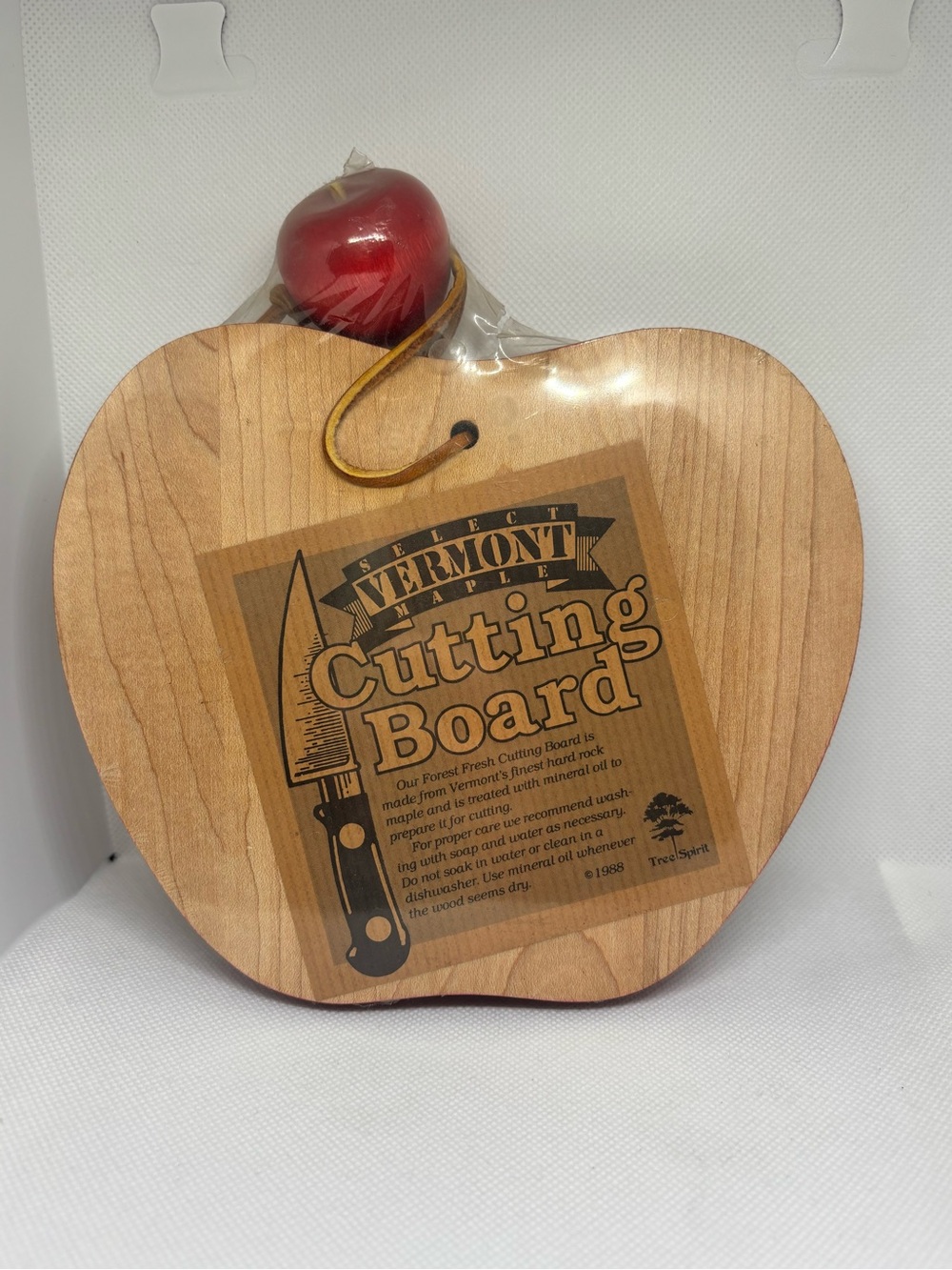 Maple Apple-Shaped Cutting Board Vtg